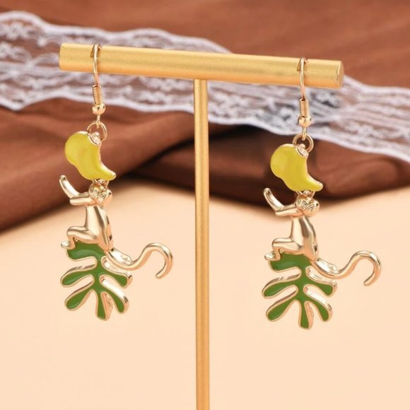 ⭐️❤️ FREE Monkey Banana Animal Fruit Leaf Boho Peasant Tropical Hipster Earrings - Picture 3 of 7